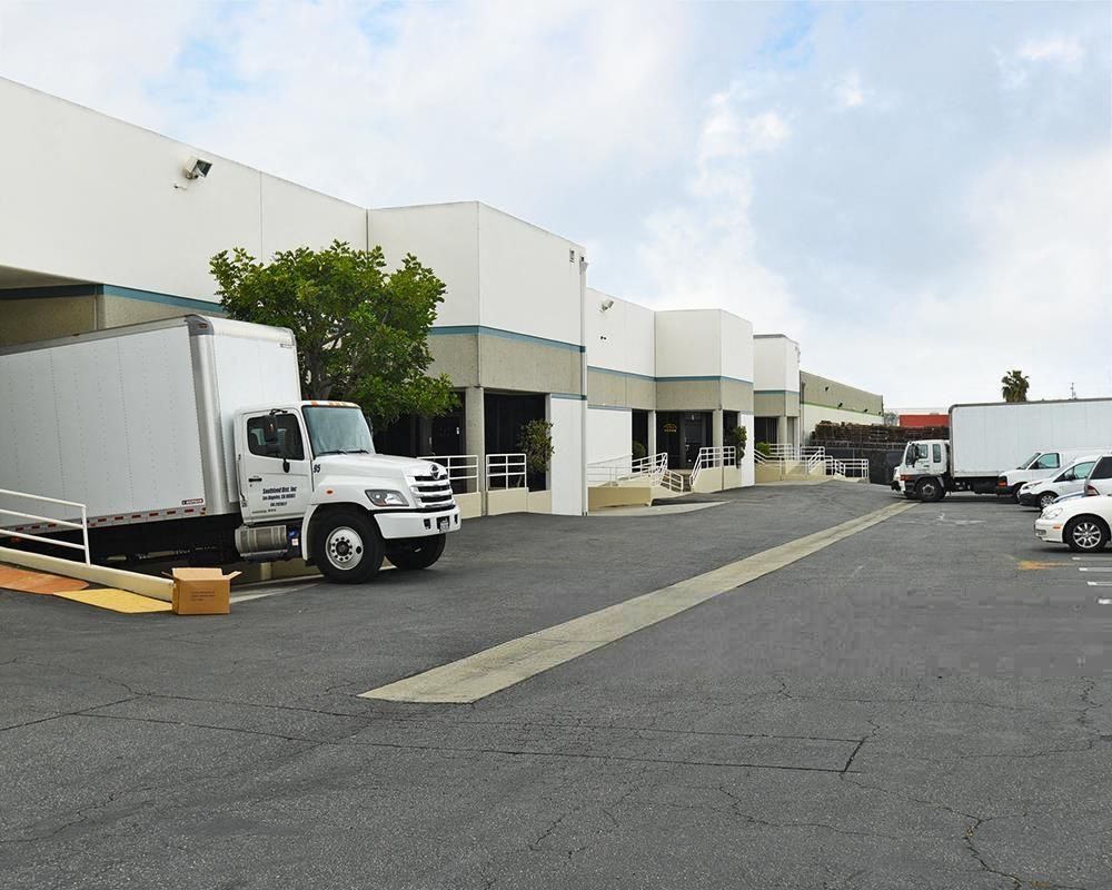 Off Broadway Industrial Park photo 3