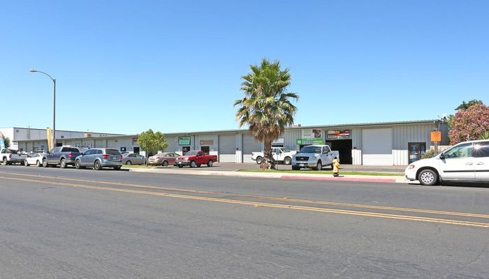 Warehouse Space for Rent at 1101 Security Ct Tulare, CA 93274 - #2