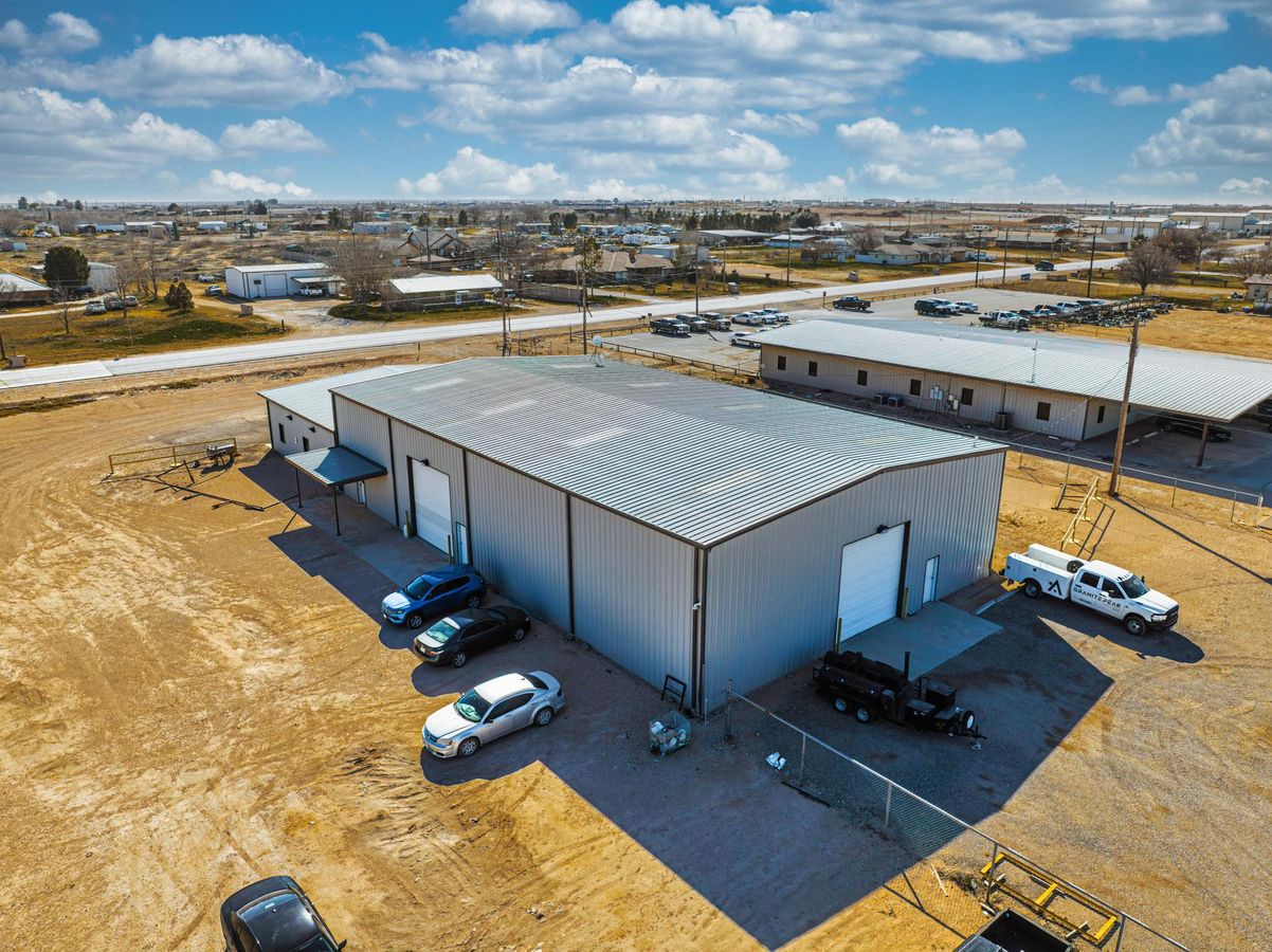 Former Fabrication Facility on 43+ Acres photo 4