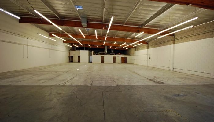 Warehouse Space for Rent at 6908-6922 Tujunga Ave North Hollywood, CA 91605 - #4