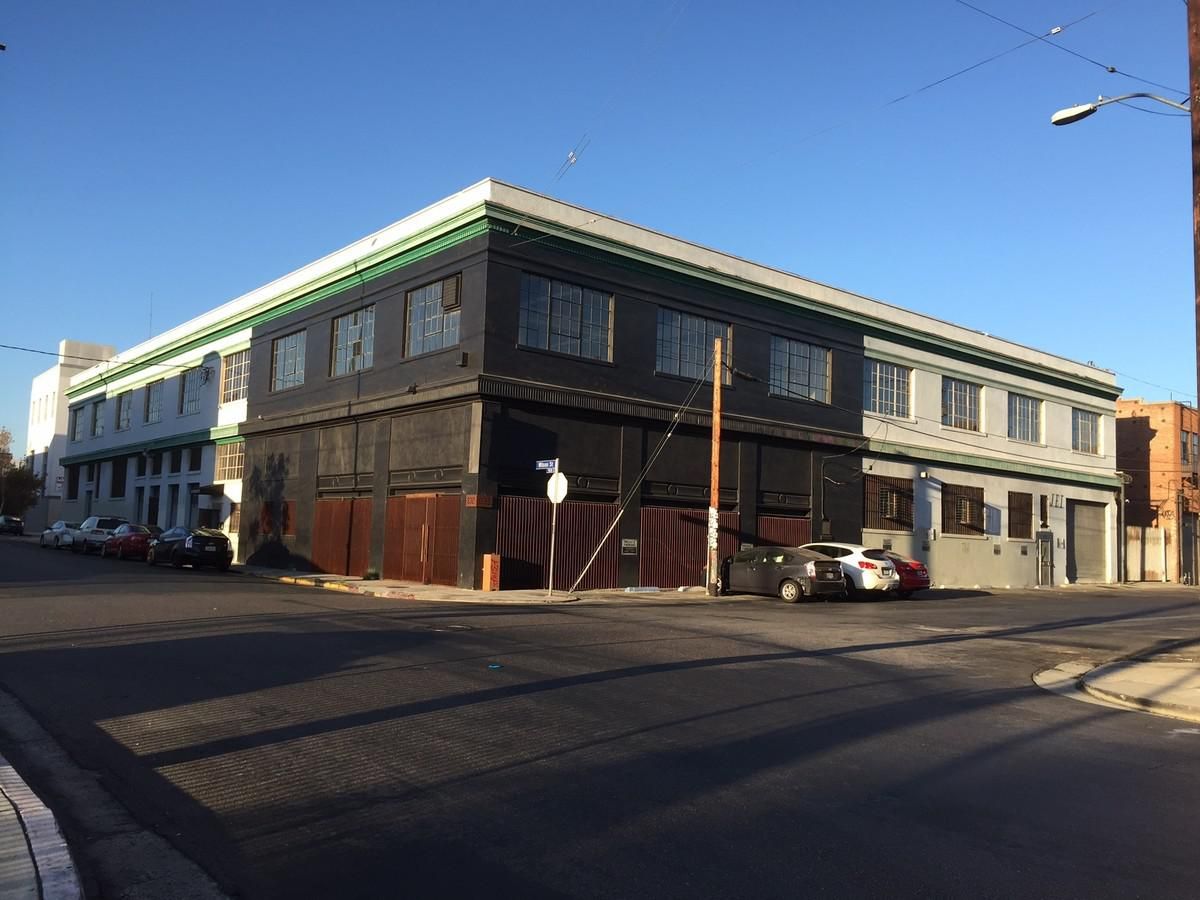 932 Wilson Street photo 1