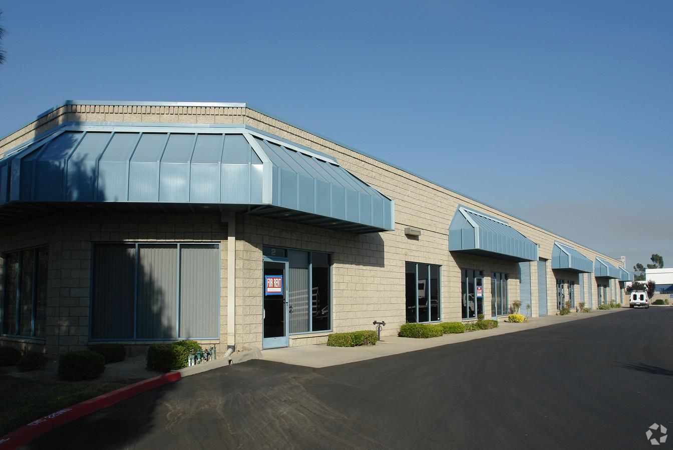 Wood Industrial Bldg photo 2