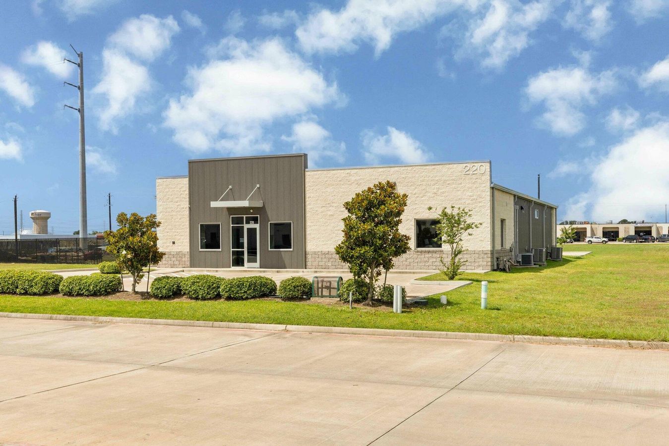 220 Ibis St photo 3