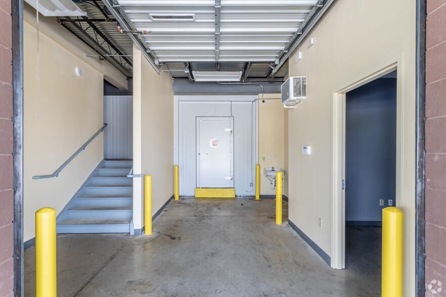 Freezer Warehouse 9342 SE Loop 410 photo 3