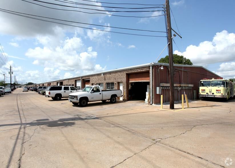 BOONE BUSINESS PARK 11430 Bissonnet St photo 3
