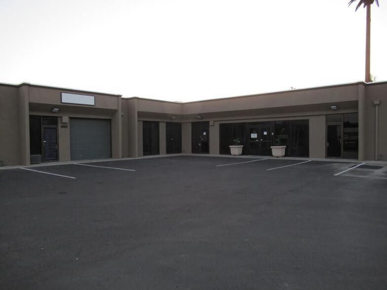 5771-5791 E Shields Ave photo 1