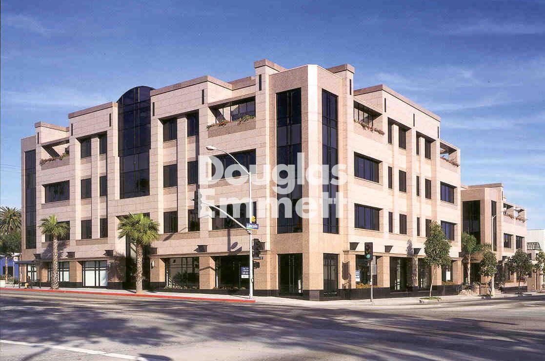 Lincoln/Wilshire Building - 808 Wilshire Blvd photo 2
