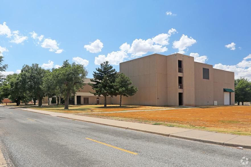 Building 930 9712 4th Dr photo 1