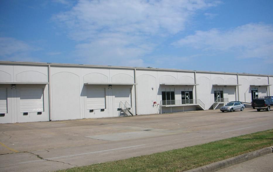 Silber Road Business Center I 1200-1236 Silber Rd photo 3