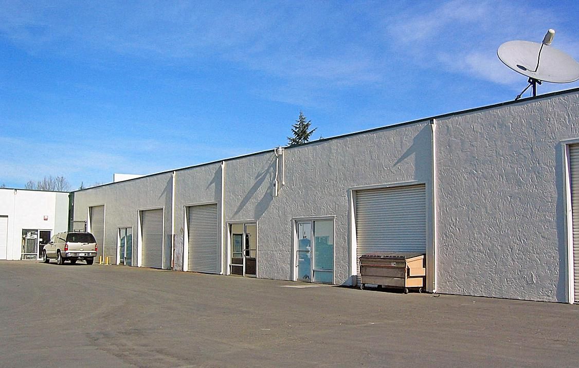 Warehouse/Office Space For Lease photo 2