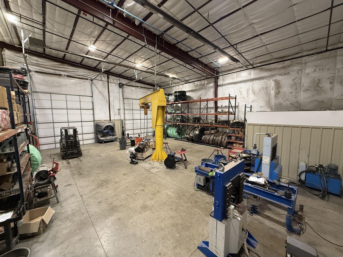 25-ton Crane Served Facility on 10 Acres photo 3
