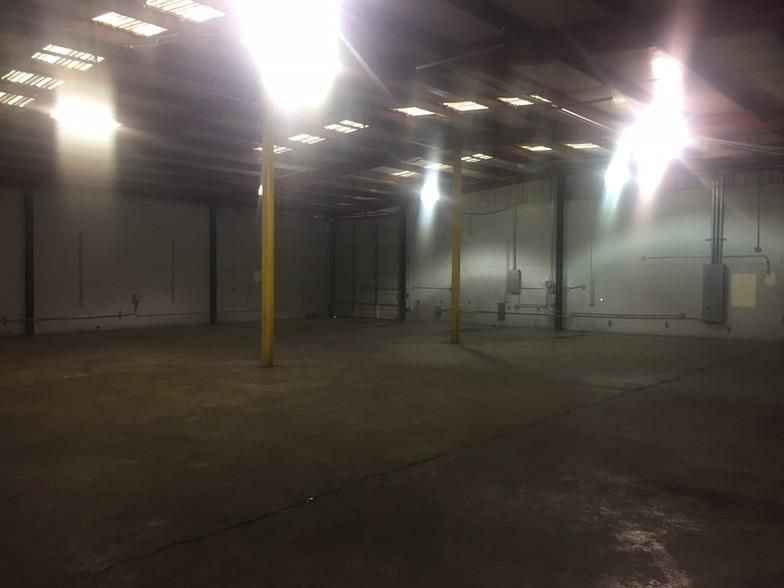4620 W Highway 290 photo 4