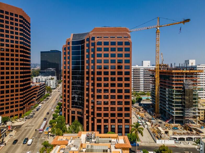 Landmark II 11766 Wilshire Blvd photo 2