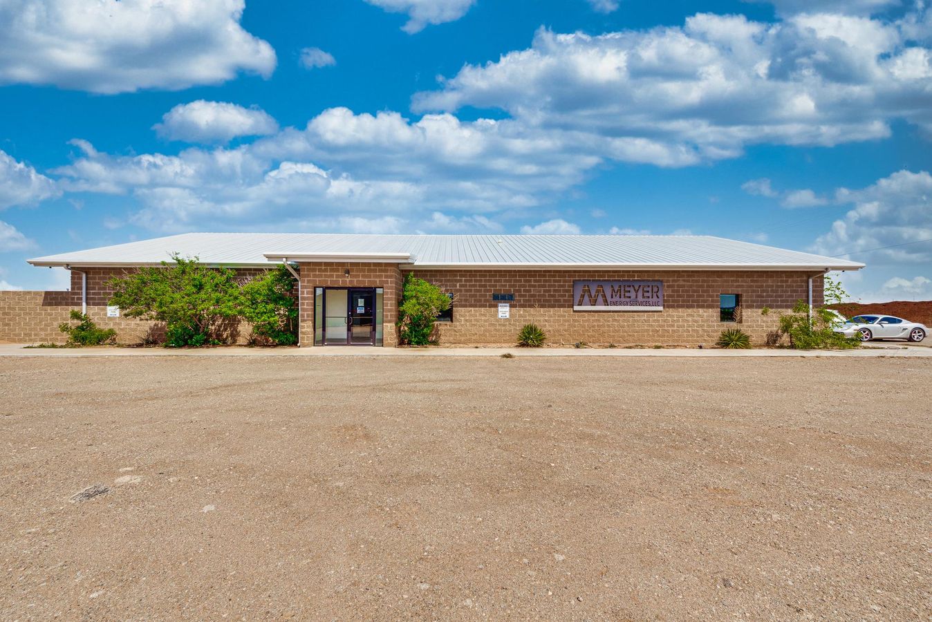 100+ Bed Man Camp & Office/Shop/Wash-Bay photo 4