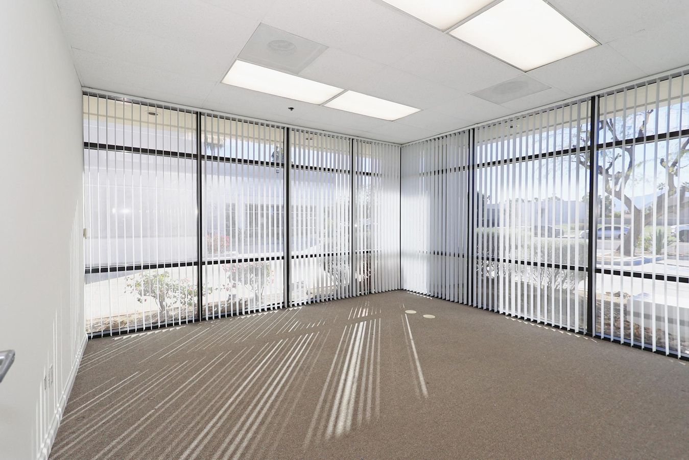 77650 Enfield Ln photo 4