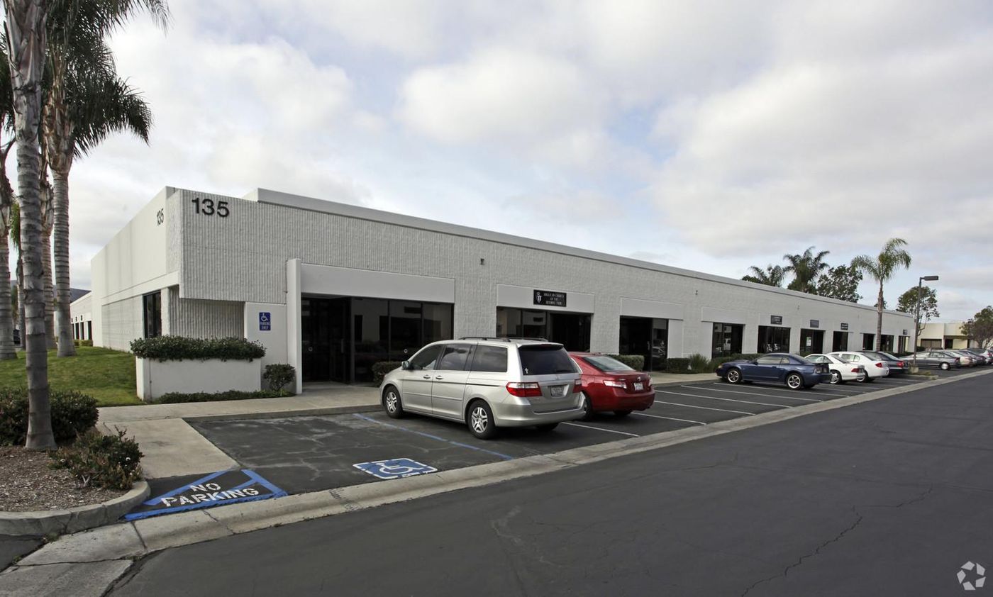Los Vallecitos Business Center photo 1