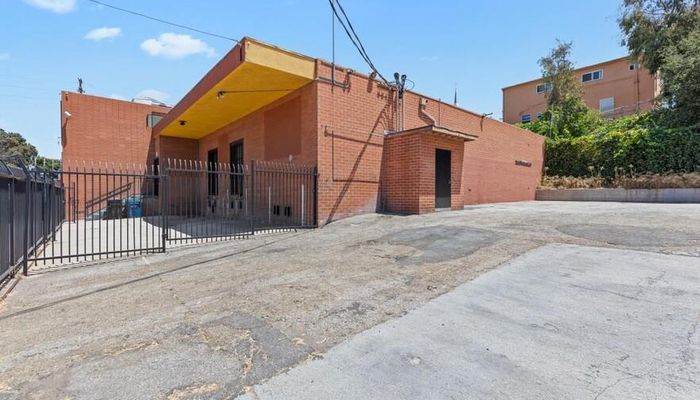 Warehouse Space for Rent at 410-420 E Beach Ave Inglewood, CA 90302 - #10