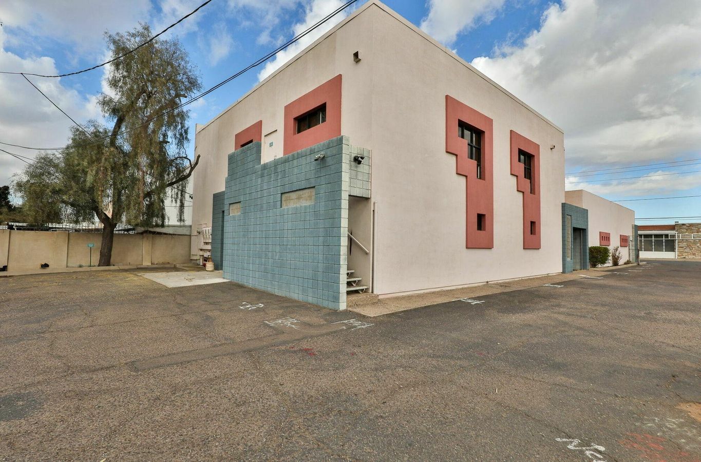 2641 E Mcdowell Rd photo 3