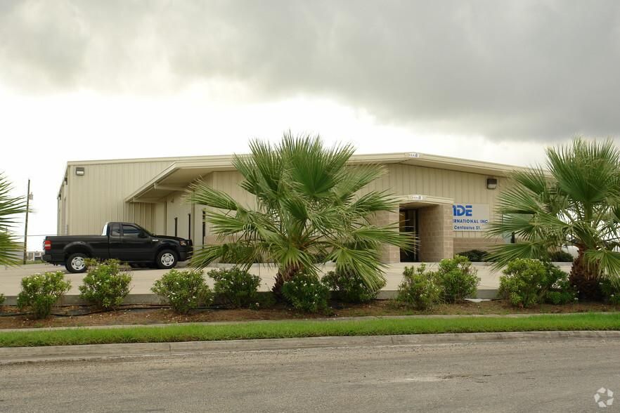 334 Centaurus Dr photo 1