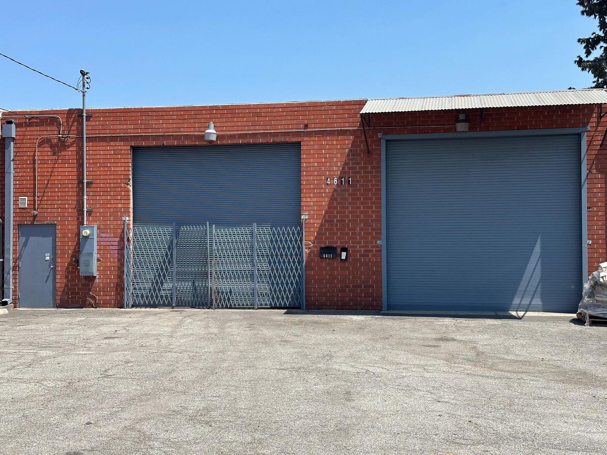 4611 Sheila Street photo 1