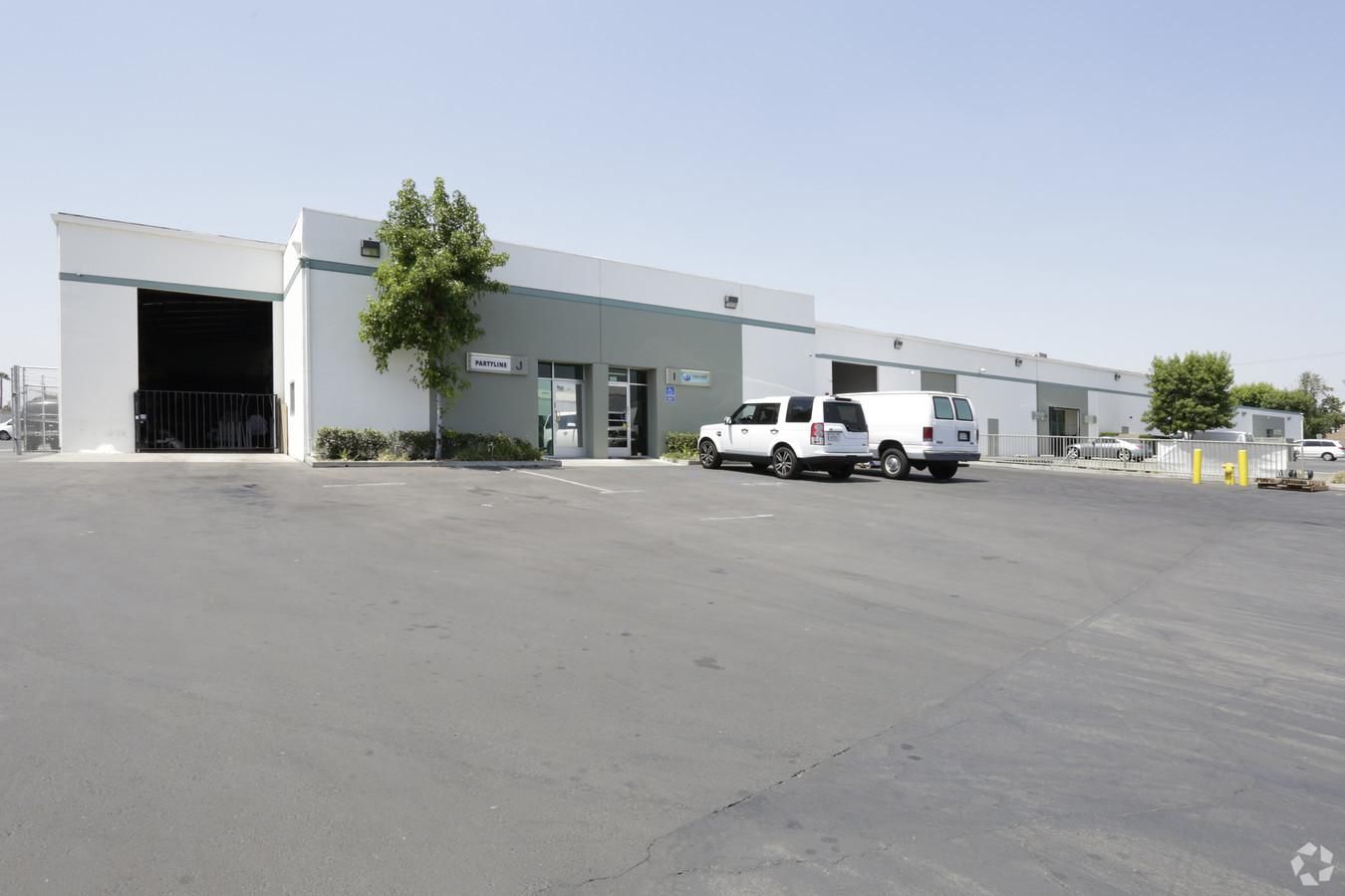 Telstar Commerce Center photo 1