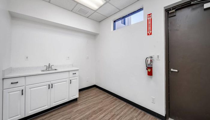 Warehouse Space for Rent at 14208 Towne Ave Los Angeles, CA 90061 - #34