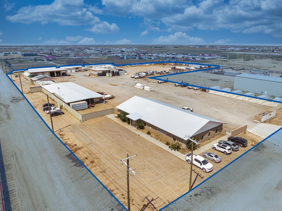 100+ Bed Man Camp & Office/Shop/Wash-Bay photo 1