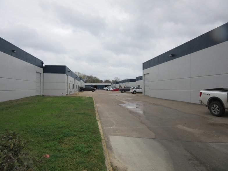 Bingle Business Park 5712-5726 Bingle Rd photo 3