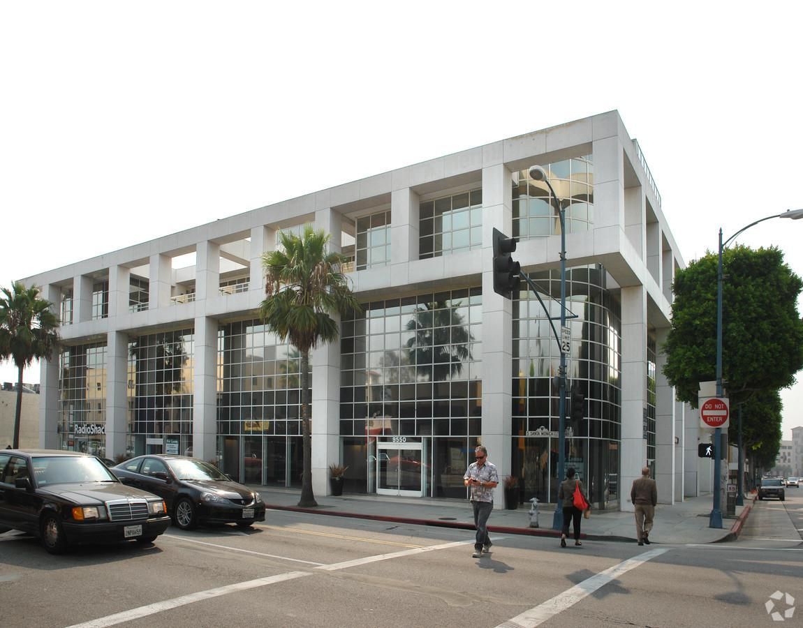 La Colonnade Building photo 2