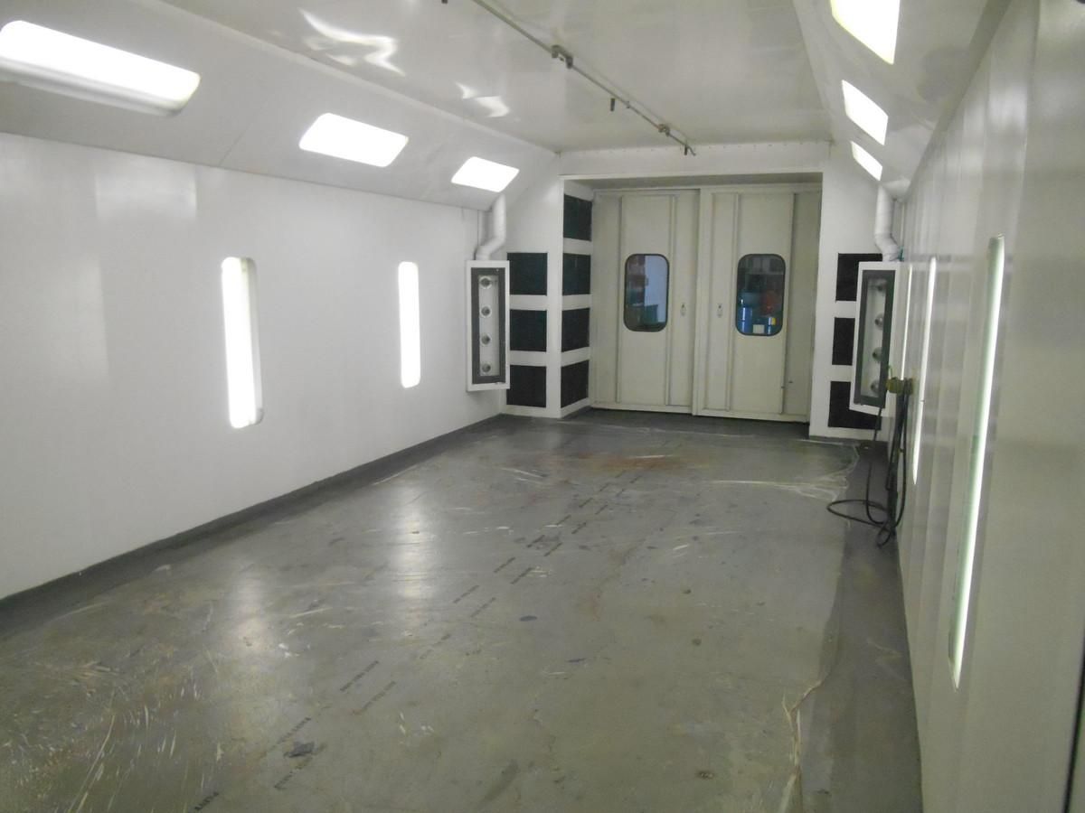 Julians Auto Body photo 3