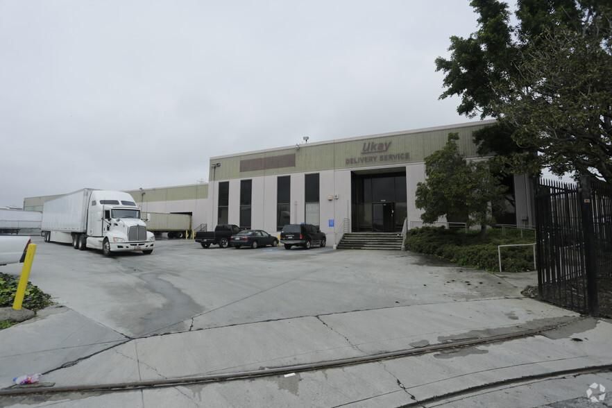 16910 Cherie Pl photo 3