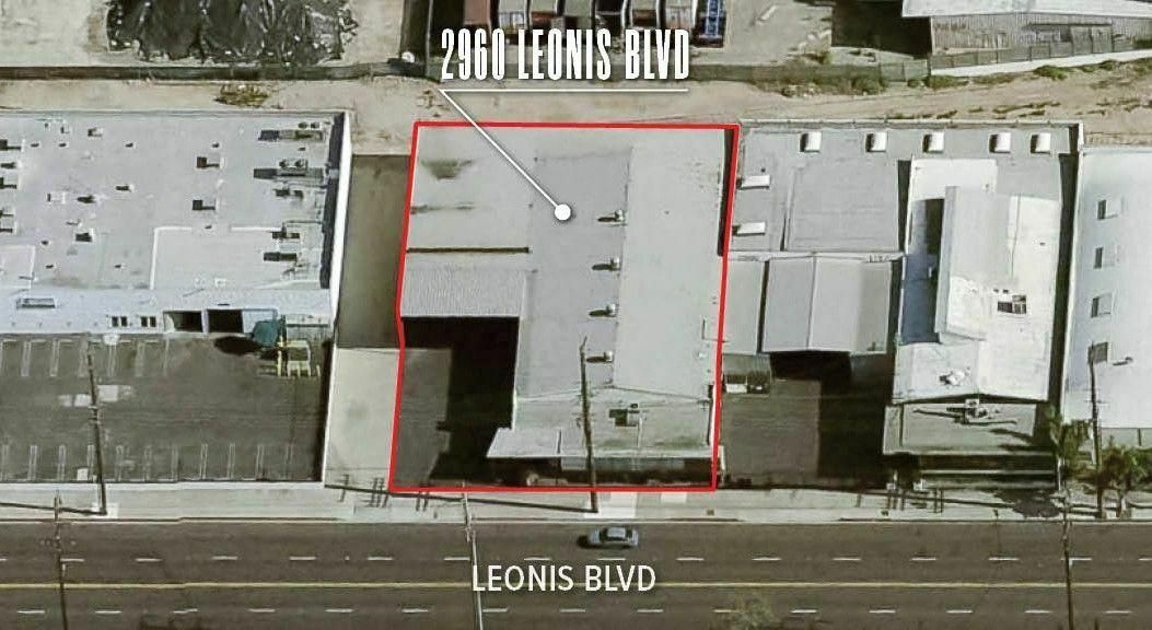 2960 Leonis Blvd photo 1