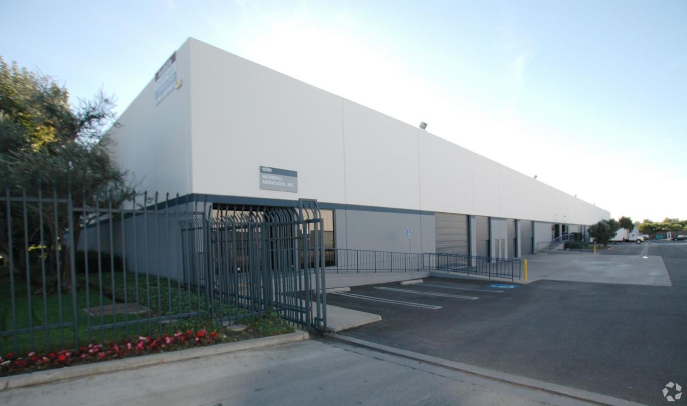 Building 2 photo 3