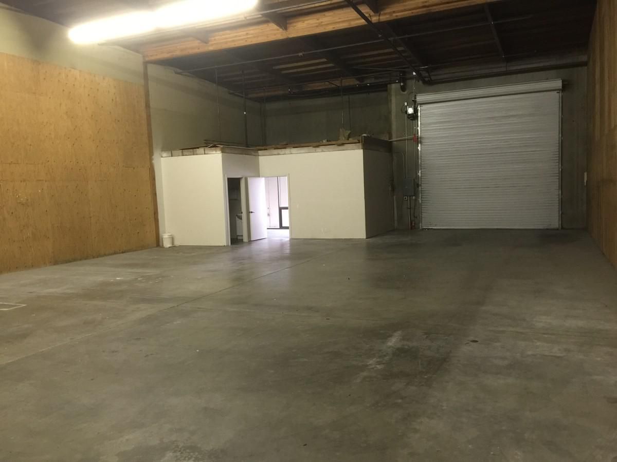 Multiple Spaces Property for Lease photo 2