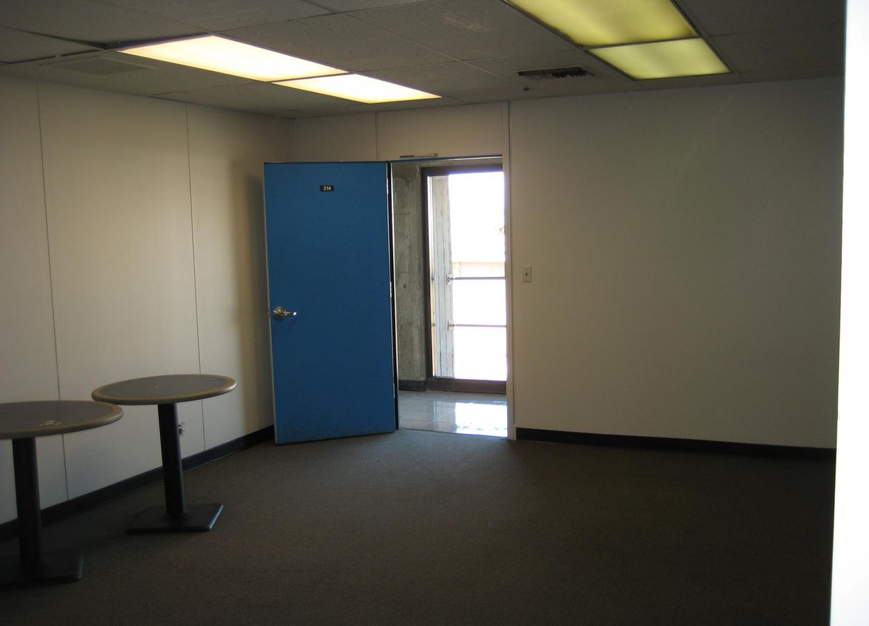 LAX Air Freight No. 1 Offices photo 4
