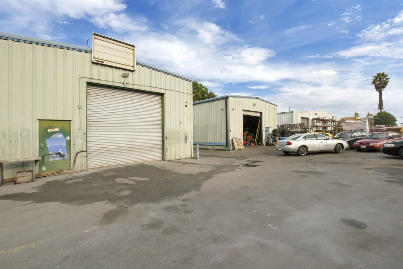 Royal Autobody & Repair Center photo 4