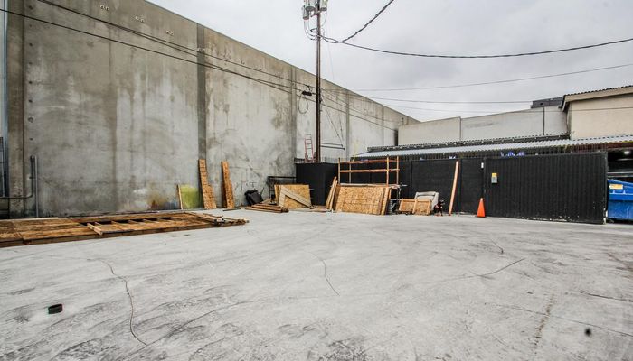 Warehouse Space for Sale at 11285 Goss St Sun Valley, CA 91352 - #5