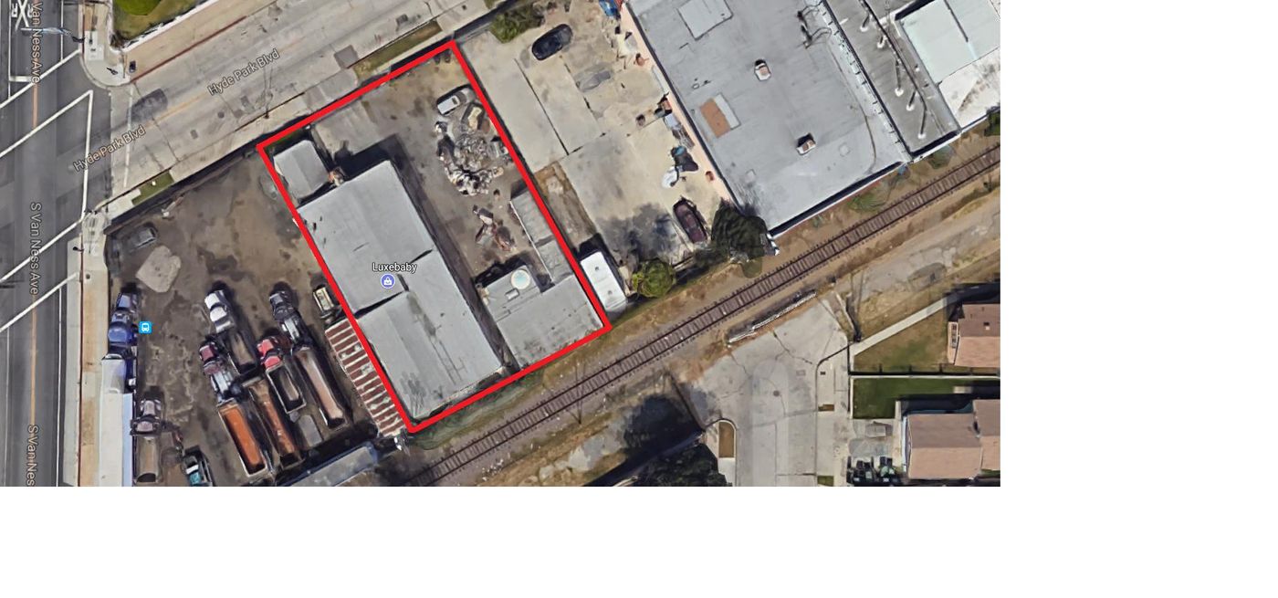 2166 & 2170 Hyde Park Blvd photo 2