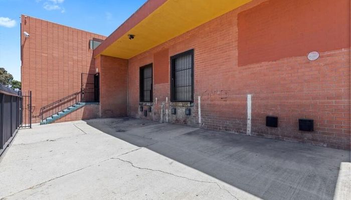 Warehouse Space for Rent at 410-420 E Beach Ave Inglewood, CA 90302 - #22