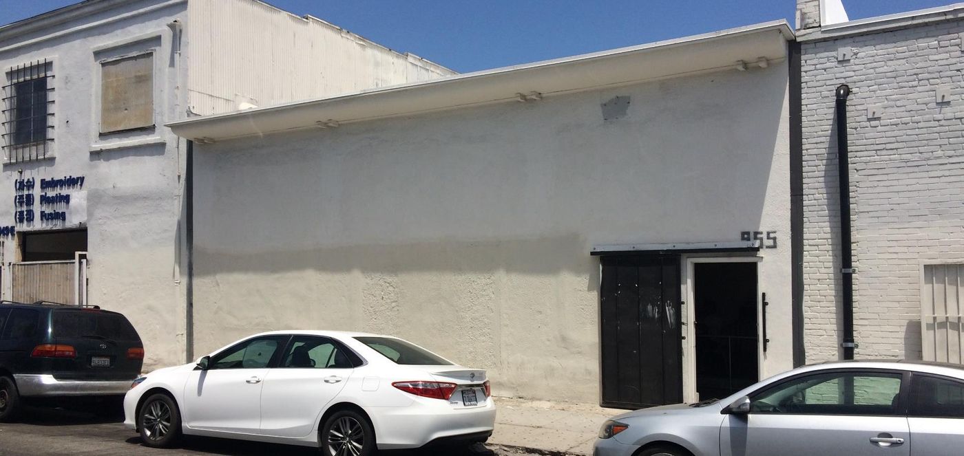 955 E 31st St, Los Angeles photo 1