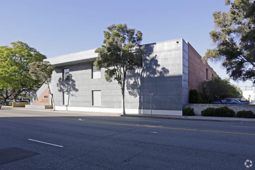 1520-1528 Cloverfield Blvd photo 2