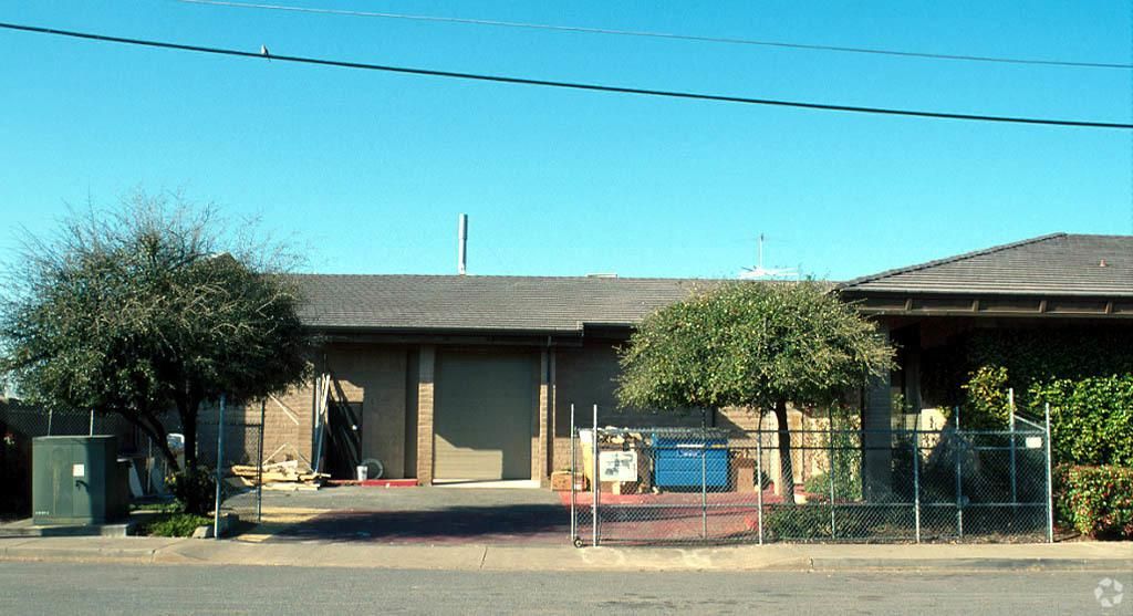 Industrial Property For Lease photo 3