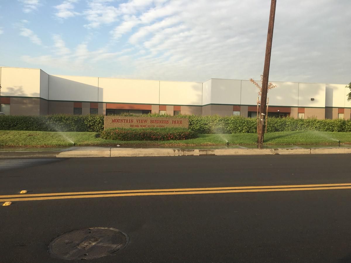 515 W Allen photo 1