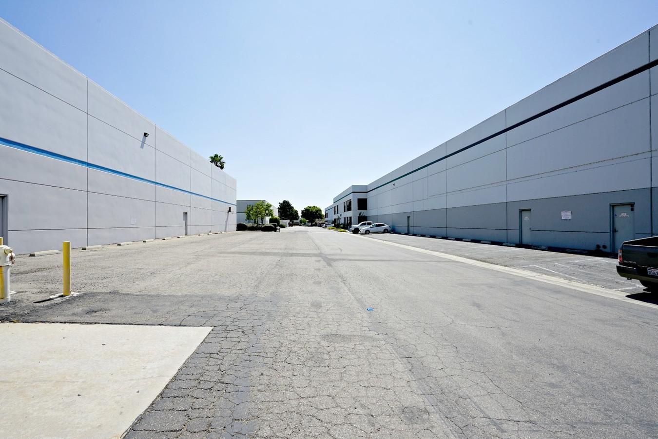 Bldg 1 photo 4