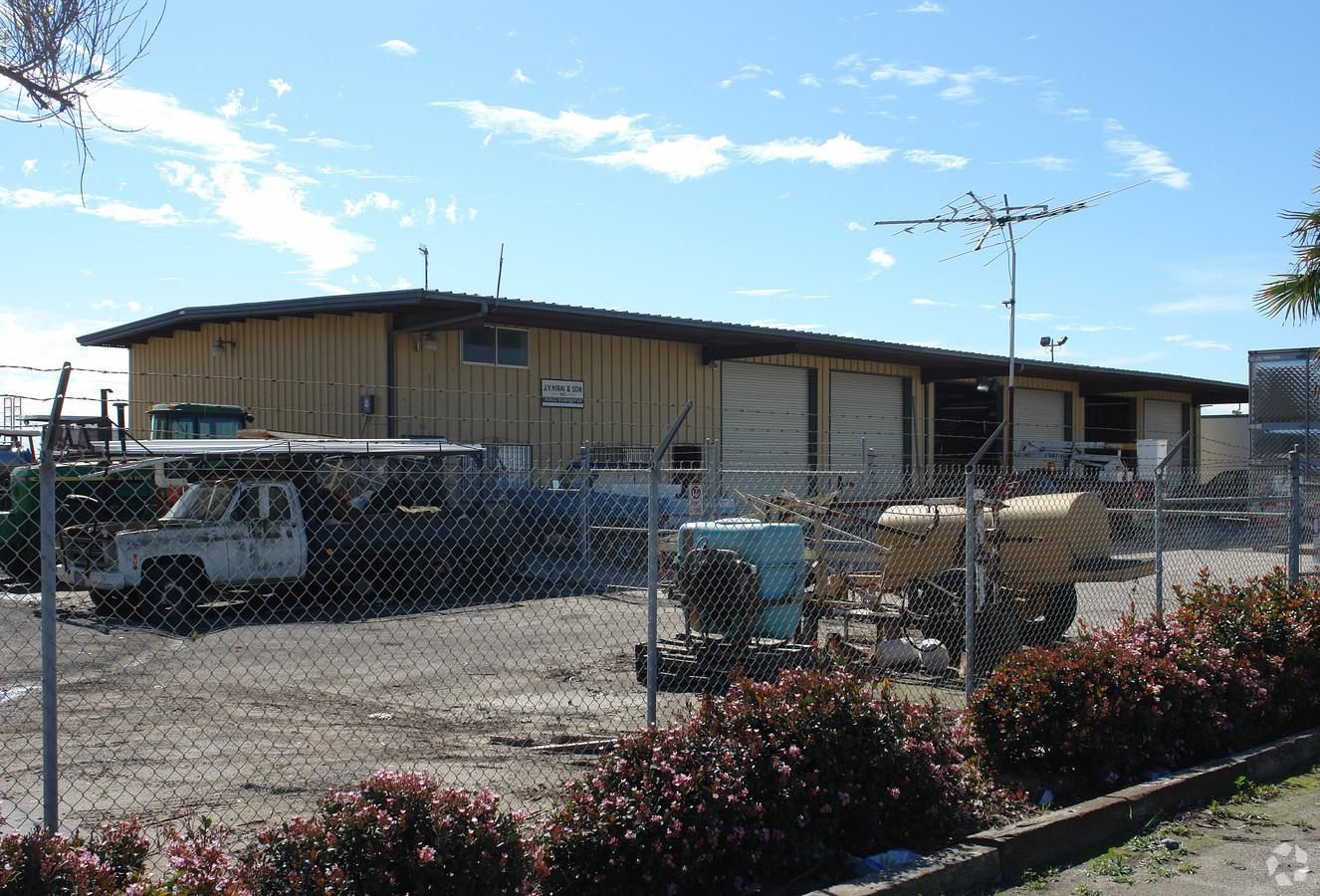 Industrial Property For Lease photo 1