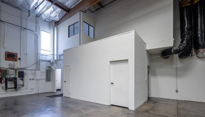 Warehouse Space for Rent at 1040 N Kraemer Pl Anaheim, CA 92806 - #25