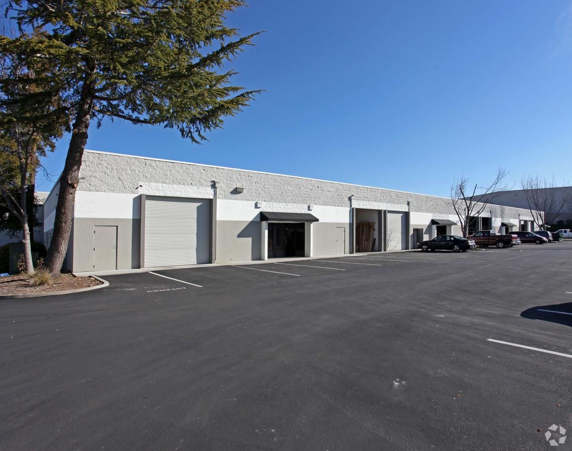Bldg 1 photo 4