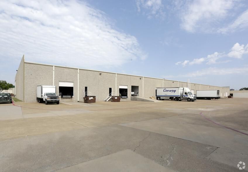 Richardson Distribution Center 1352-1366 Exchange Dr photo 1