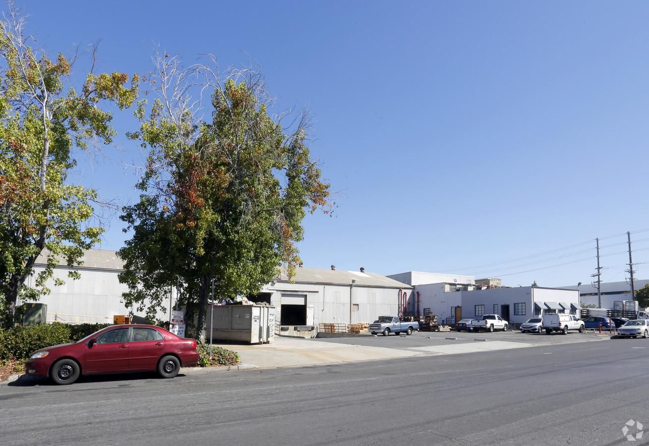Industrial Property For Lease photo 1