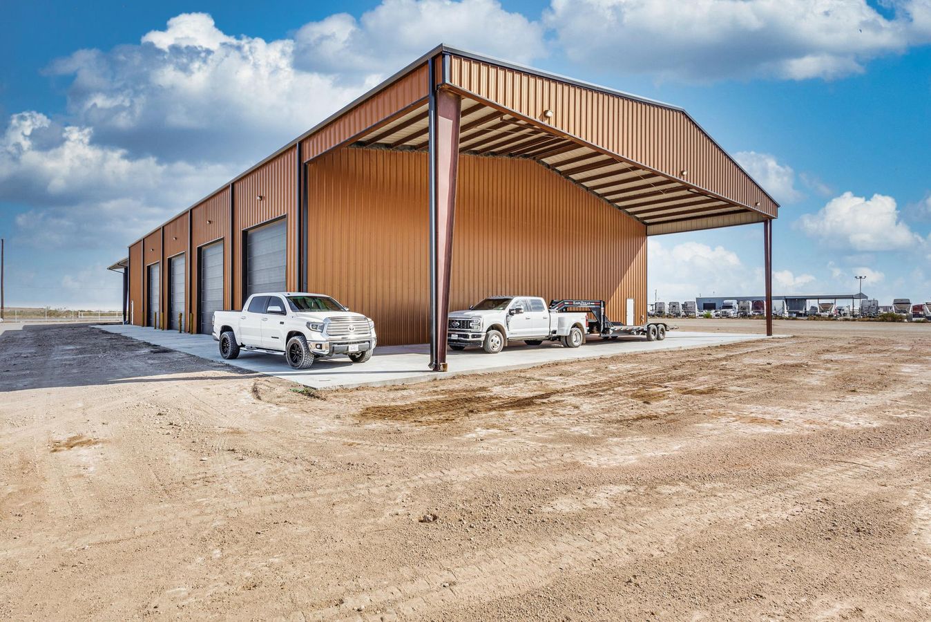 4 Drive-Through Bay Shop with Wash-Bay photo 4